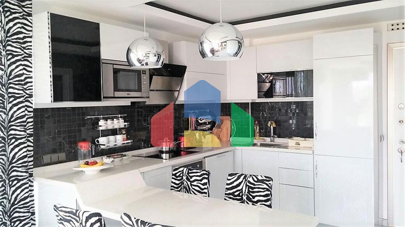 Розкішні апартаменти 1 + 1 в Конакли