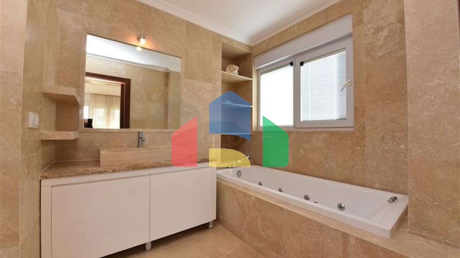 Просторный пентхаус 3+1 в районе Конаклы