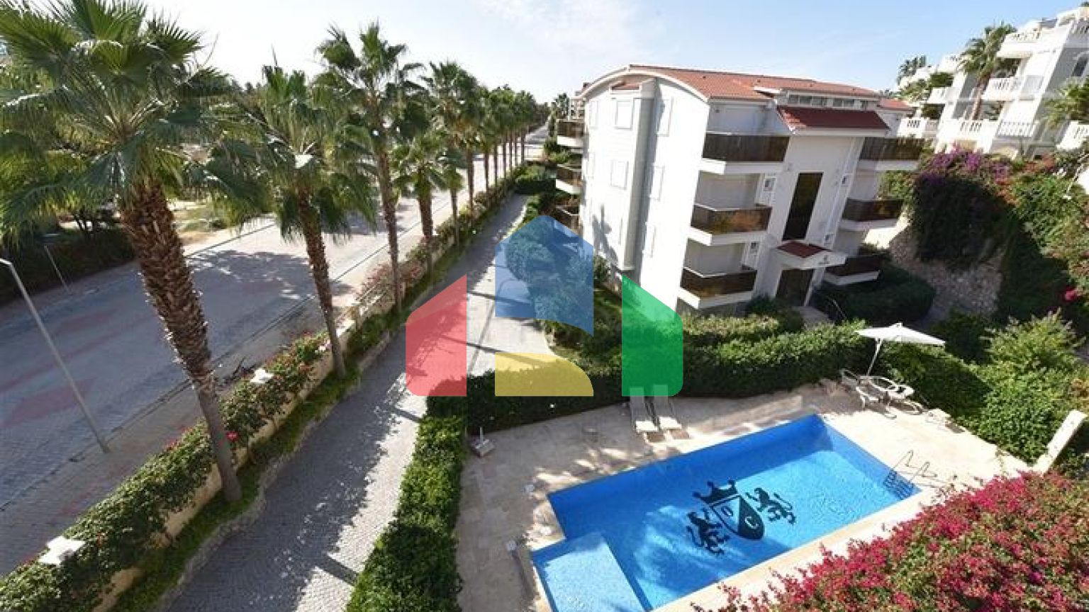 Просторный пентхаус 3+1 в районе Конаклы