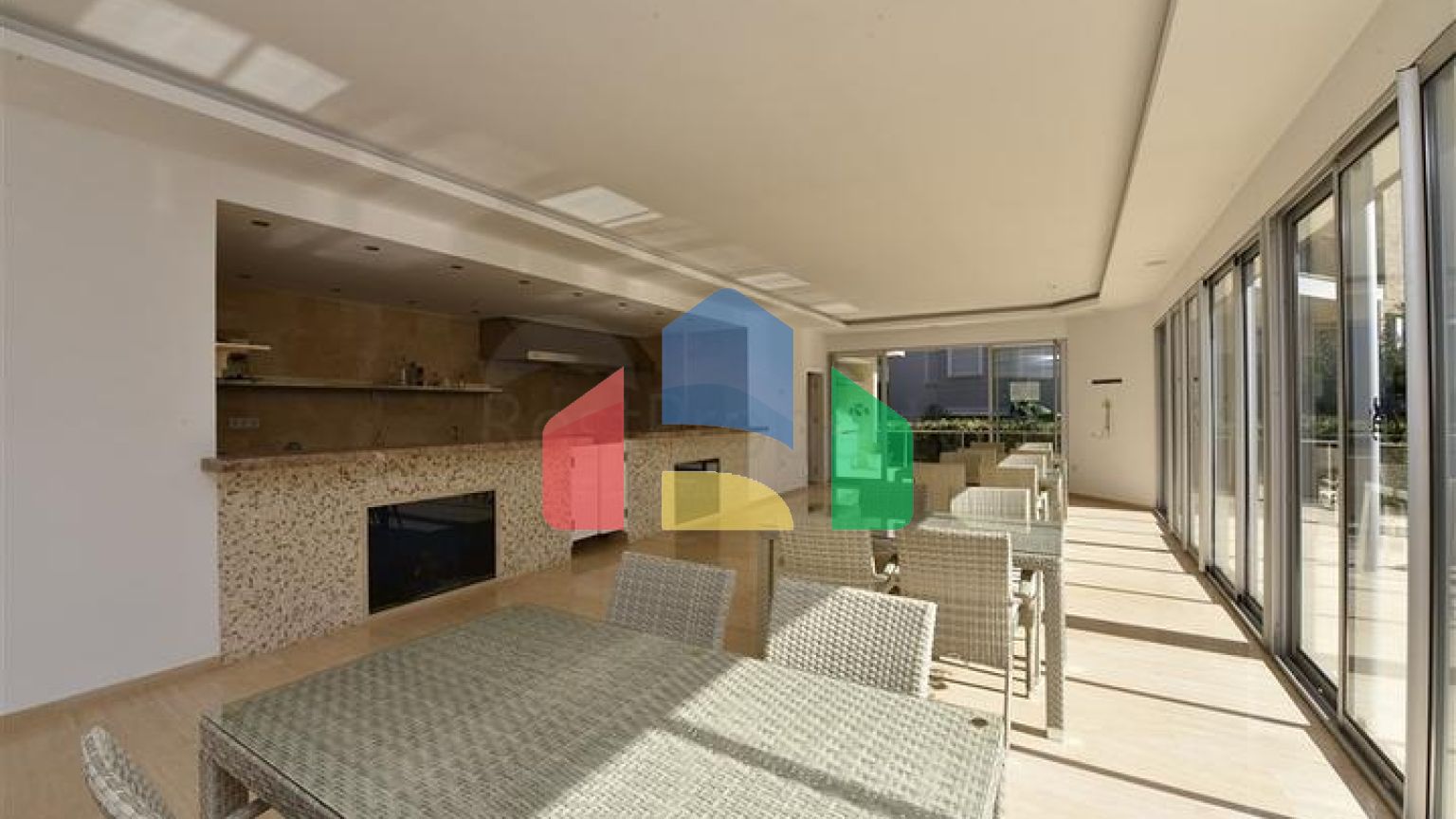 Просторный пентхаус 3+1 в районе Конаклы