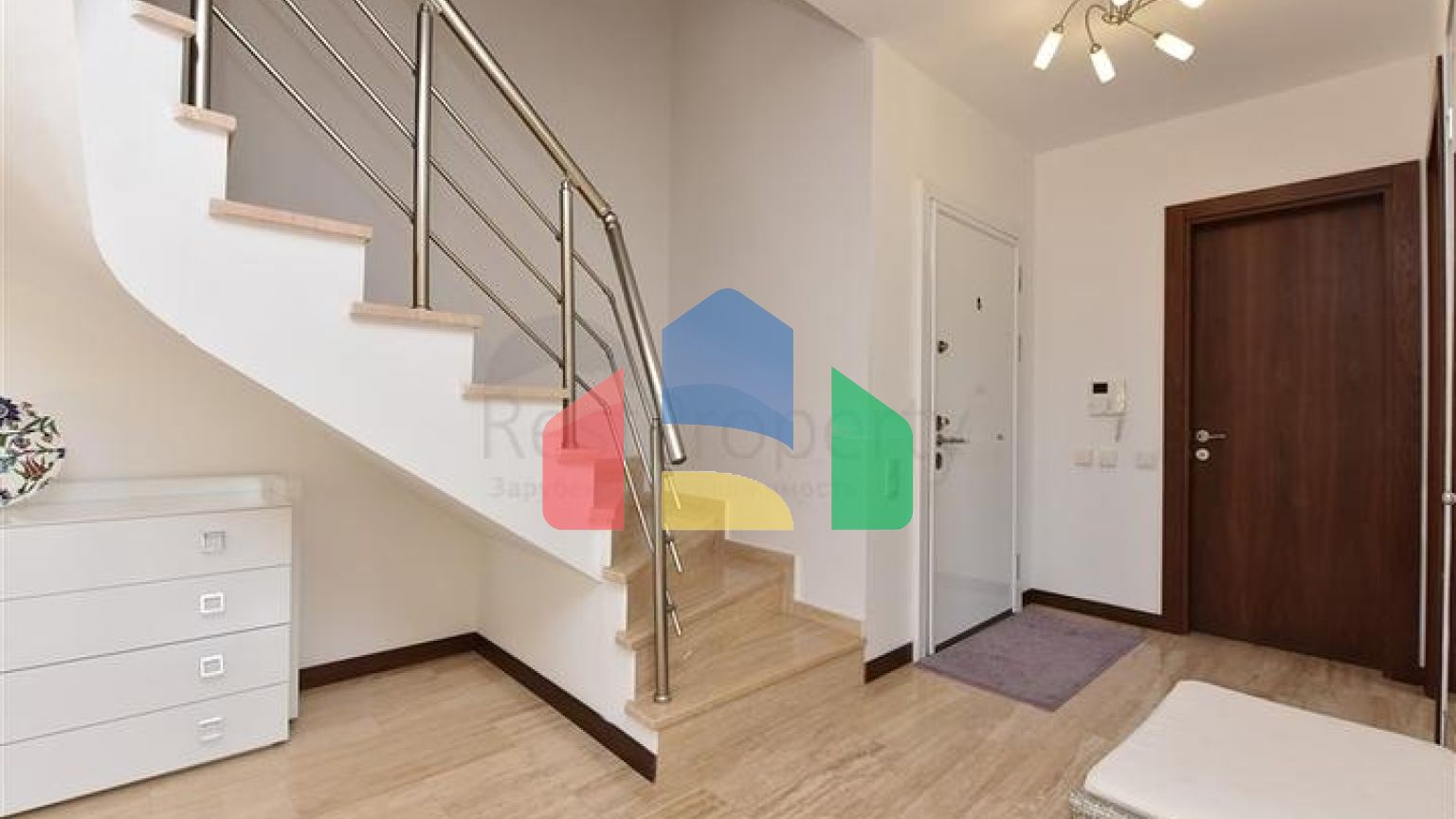 Просторный пентхаус 3+1 в районе Конаклы