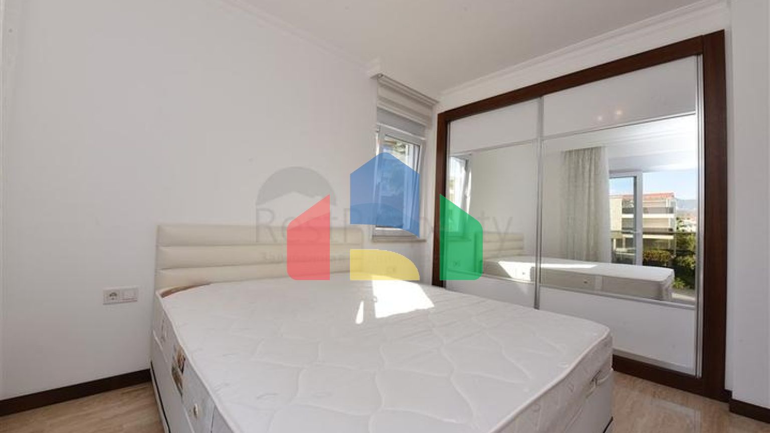 Просторный пентхаус 3+1 в районе Конаклы