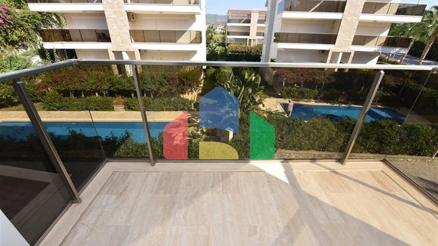 Просторный пентхаус 3+1 в районе Конаклы