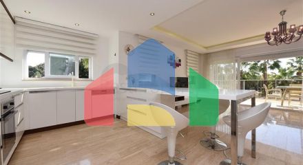 Просторный пентхаус 3+1 в районе Конаклы