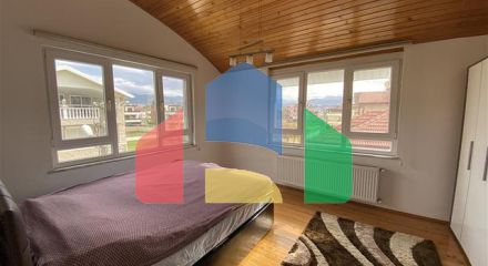 Вілла 6 + 2 з басейном в районі Конакли