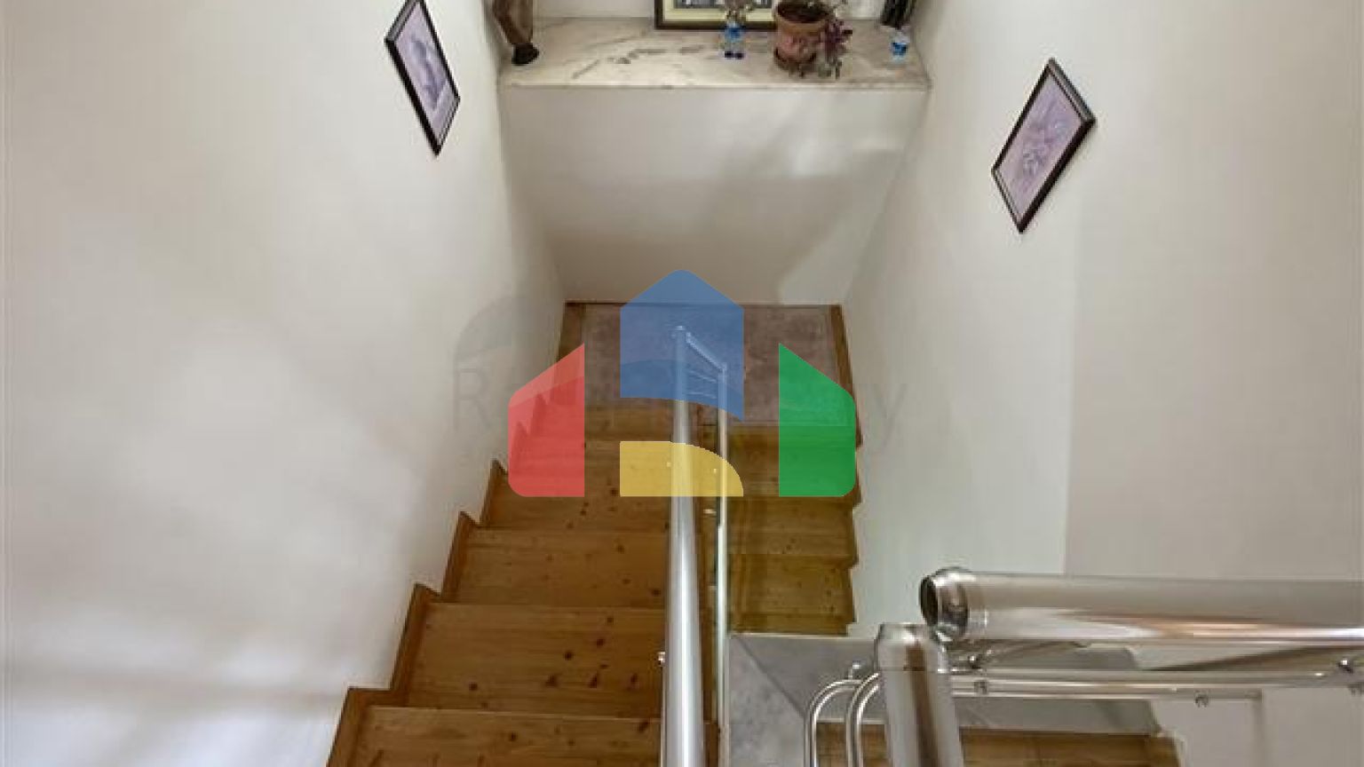 Вілла 6 + 2 з басейном в районі Конакли