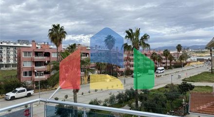 Вілла 6 + 2 з басейном в районі Конакли