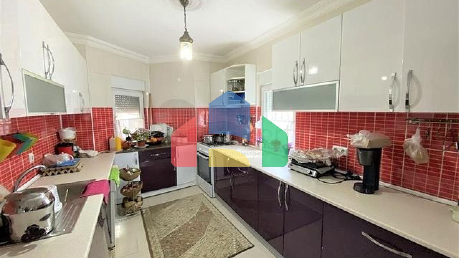 Вілла 6 + 2 з басейном в районі Конакли