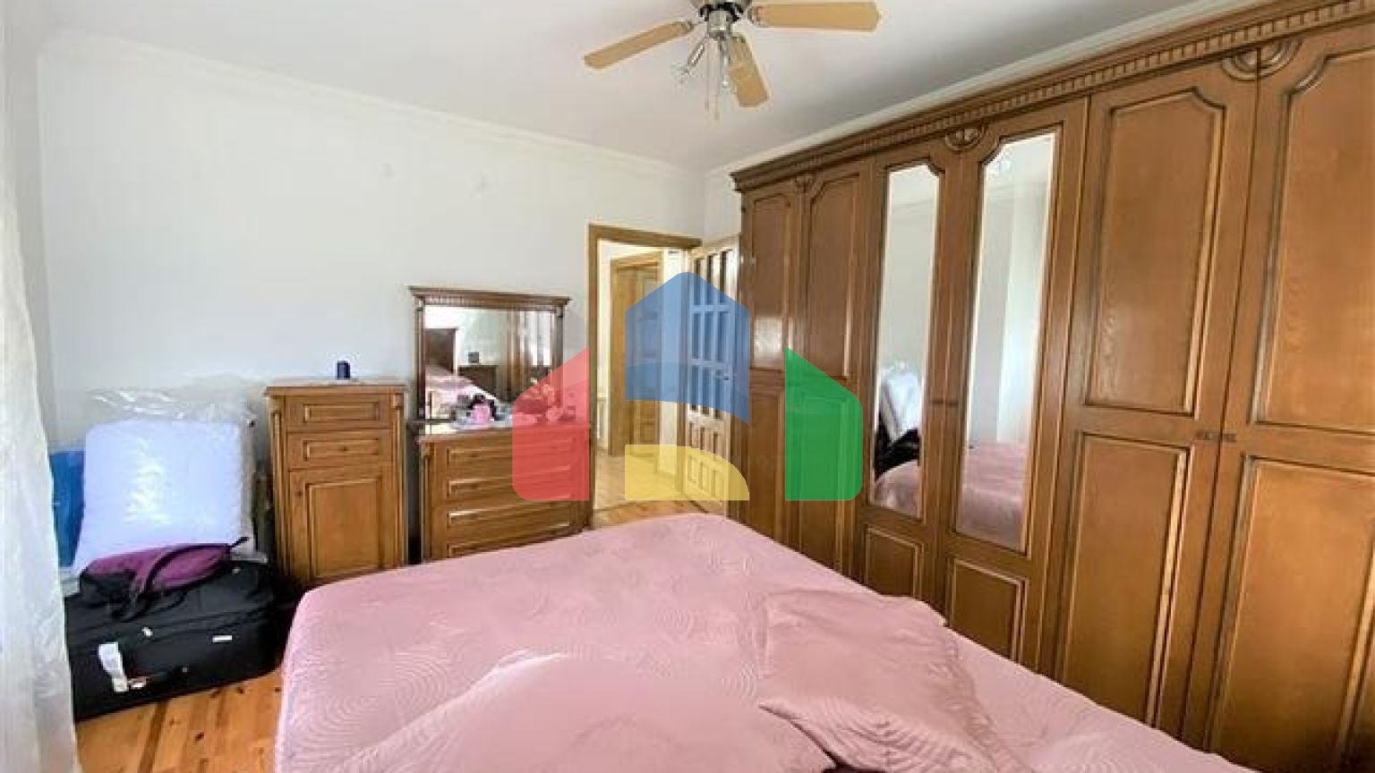 Вілла 6 + 2 з басейном в районі Конакли