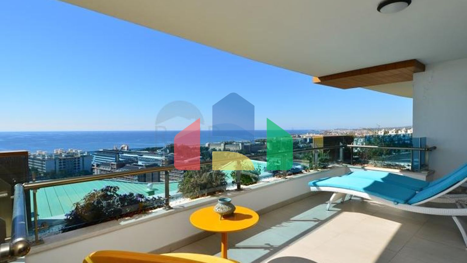 Пентхаус 3 + 2 в престижному проекті в районі Конакли