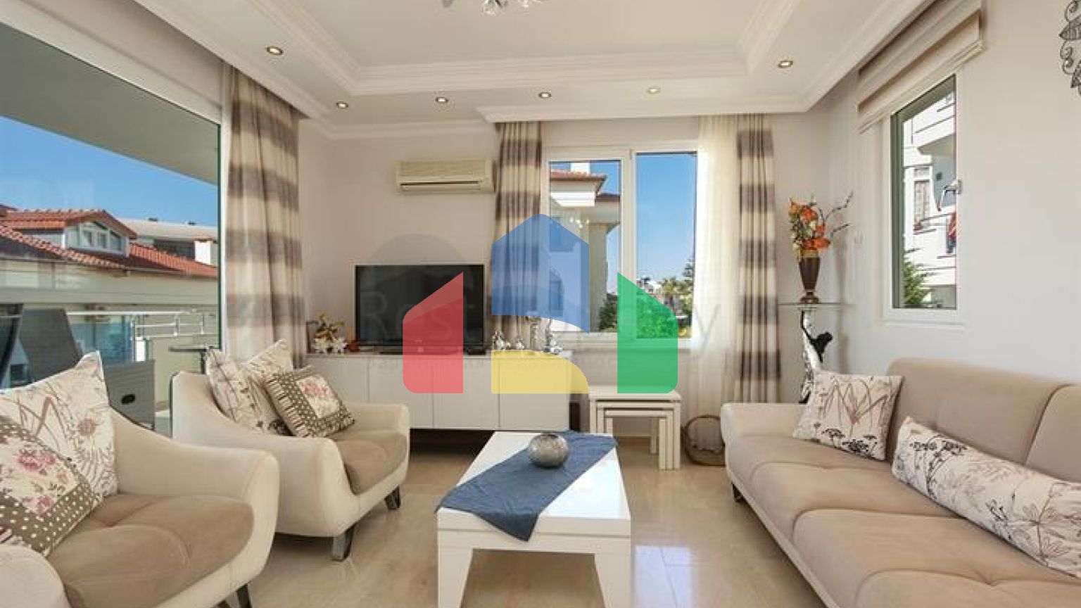 Пентхаус 3+1 в районі Конакли в крокової доступності до моря