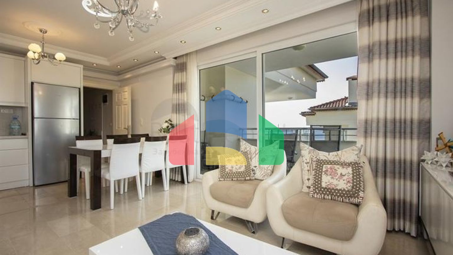 Пентхаус 3+1 в районі Конакли в крокової доступності до моря