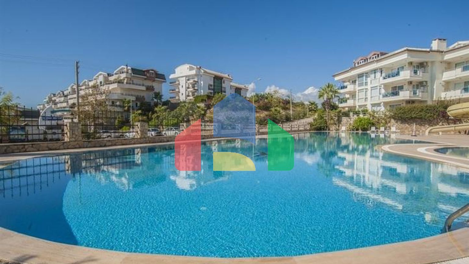 Пентхаус 3+1 в районі Конакли в крокової доступності до моря