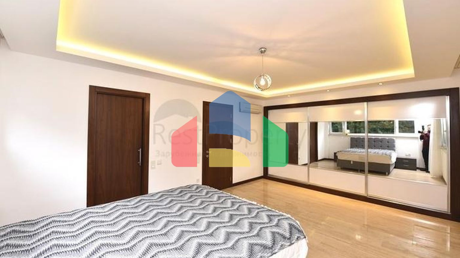 Дуплекс с выходом в сад в комплексе класса люкс