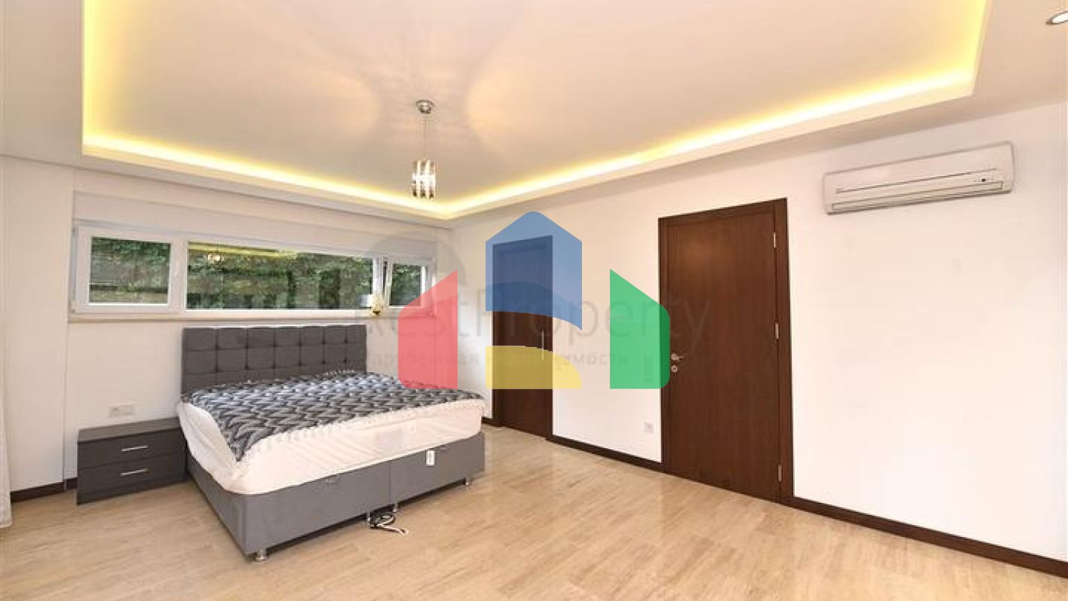 Дуплекс с выходом в сад в комплексе класса люкс