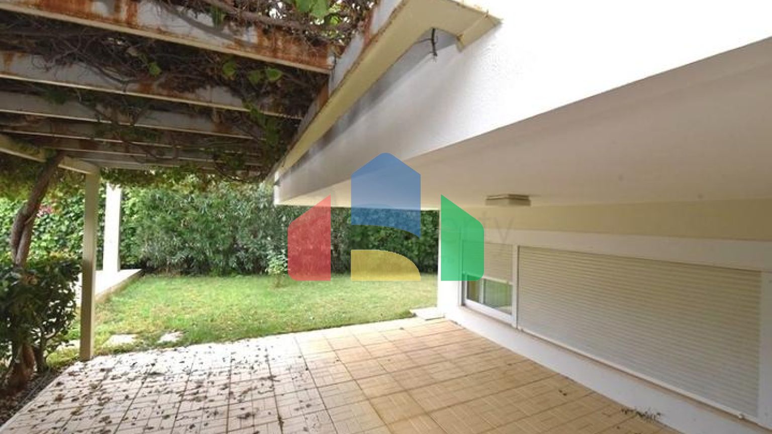 Дуплекс с выходом в сад в комплексе класса люкс