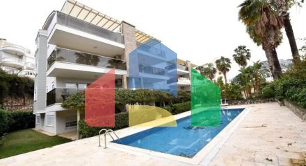 Дуплекс с выходом в сад в комплексе класса люкс Дуплекс с выходом в сад в комплексе класса люкс