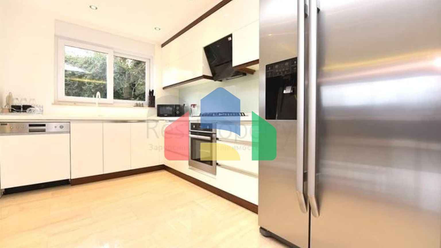 Дуплекс с выходом в сад в комплексе класса люкс