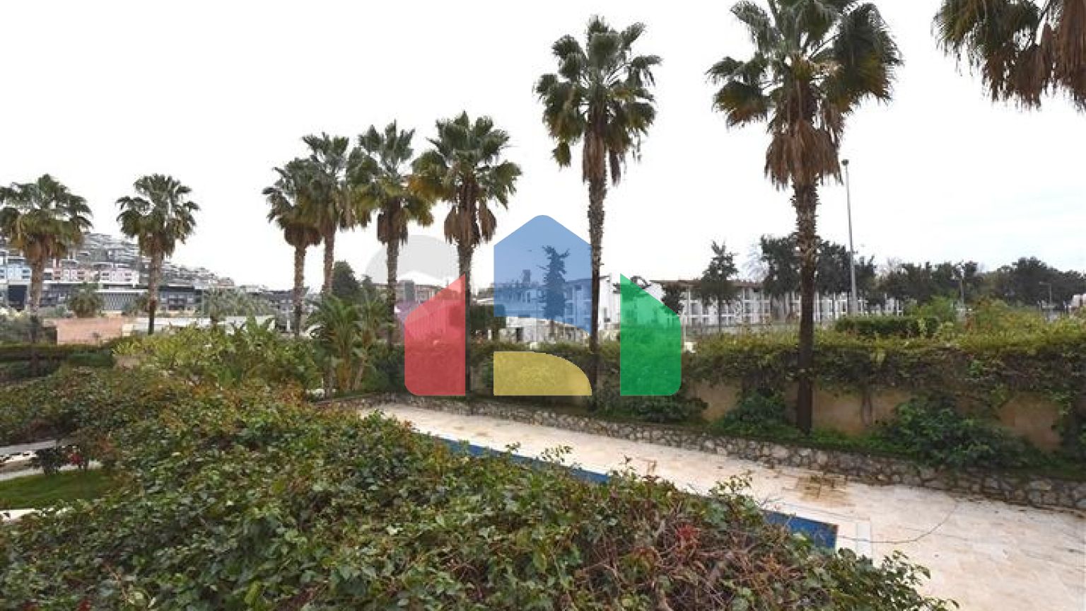 Дуплекс с выходом в сад в комплексе класса люкс