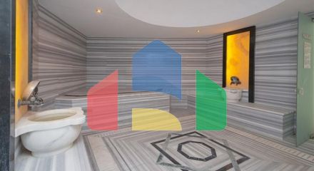 Вілла з просторою терасою в зеленій частині району Конакли