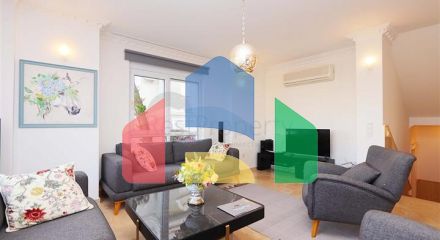 Вілла з просторою терасою в зеленій частині району Конакли