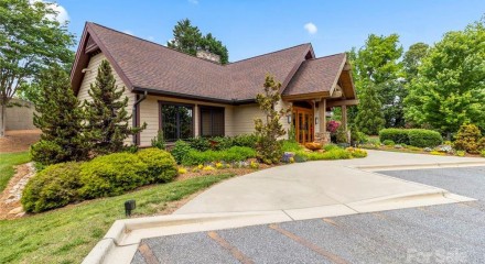 Commercial - Commercial/Retail - Denver, North Carolina, United States - United States