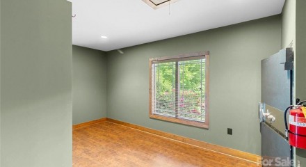 Commercial - Commercial/Retail - Denver, North Carolina, United States - United States