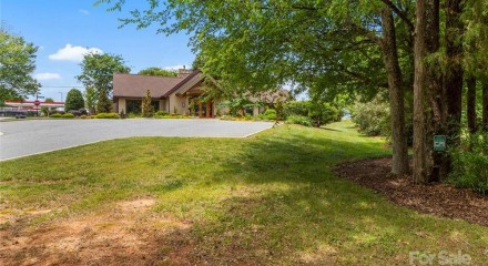 Commercial - Commercial/Retail - Denver, North Carolina, United States - United States