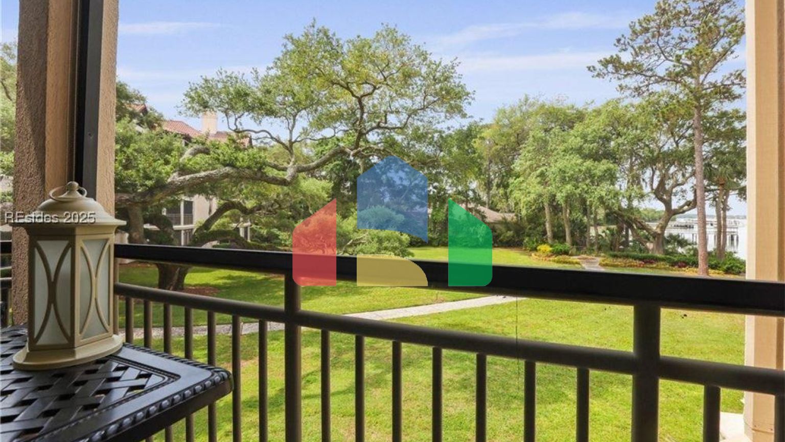 Residential - Condo/Apartment - Hilton Head Island, South Carolina, United States - United States