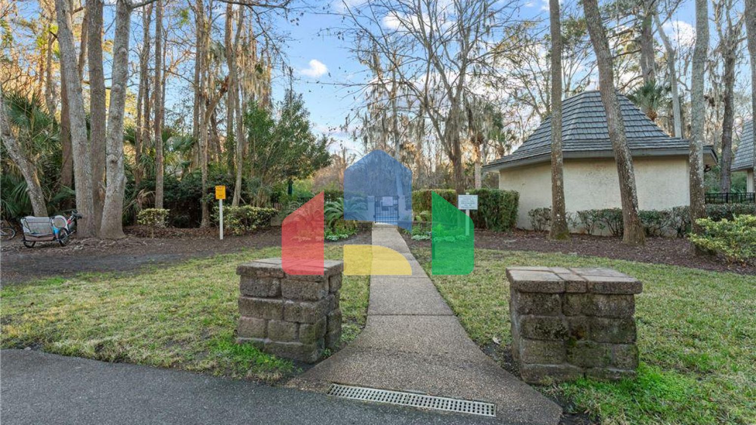 Residential - Condo/Apartment - Hilton Head Island, South Carolina, United States - United States