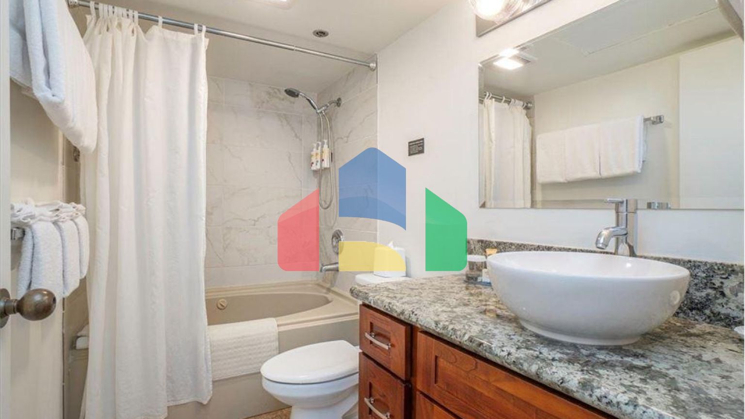 Residential - Condo/Apartment - Honolulu, Hawaii, United States - United States