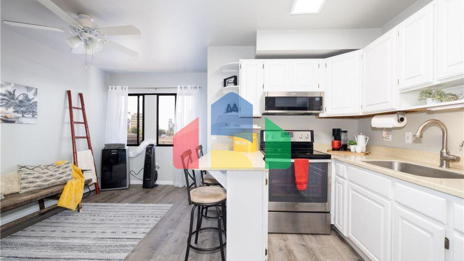 Residential - Condo/Apartment - Honolulu, Hawaii, United States - United States