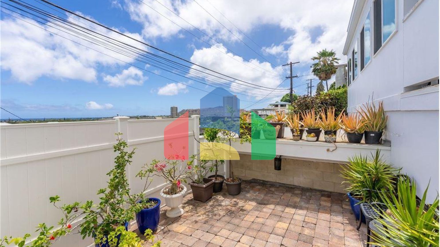 Residential - Single Family Home - Honolulu, Hawaii, United States - United States