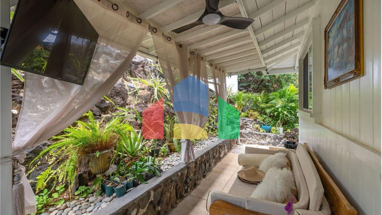 Residential - Single Family Home - Honolulu, Hawaii, United States - United States