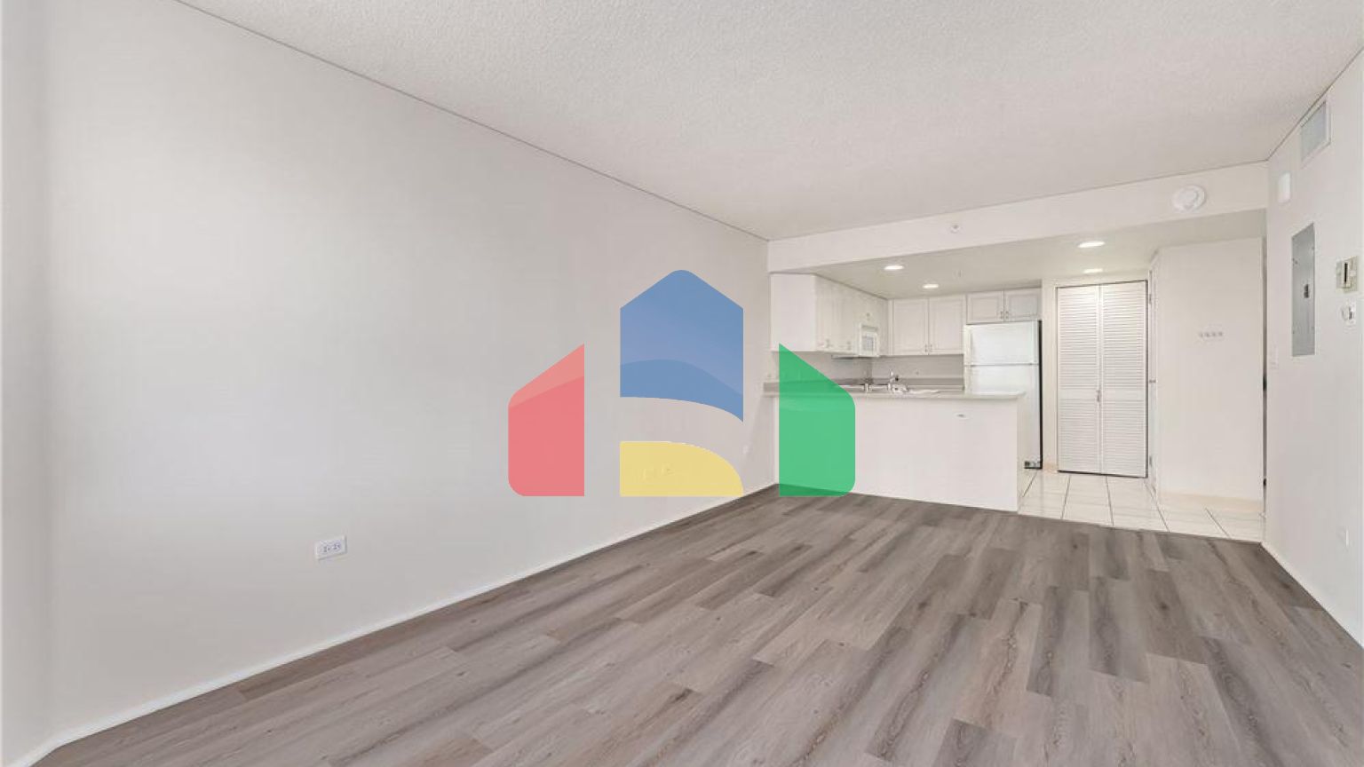 Residential - Condo/Apartment - Honolulu, Hawaii, United States - United States