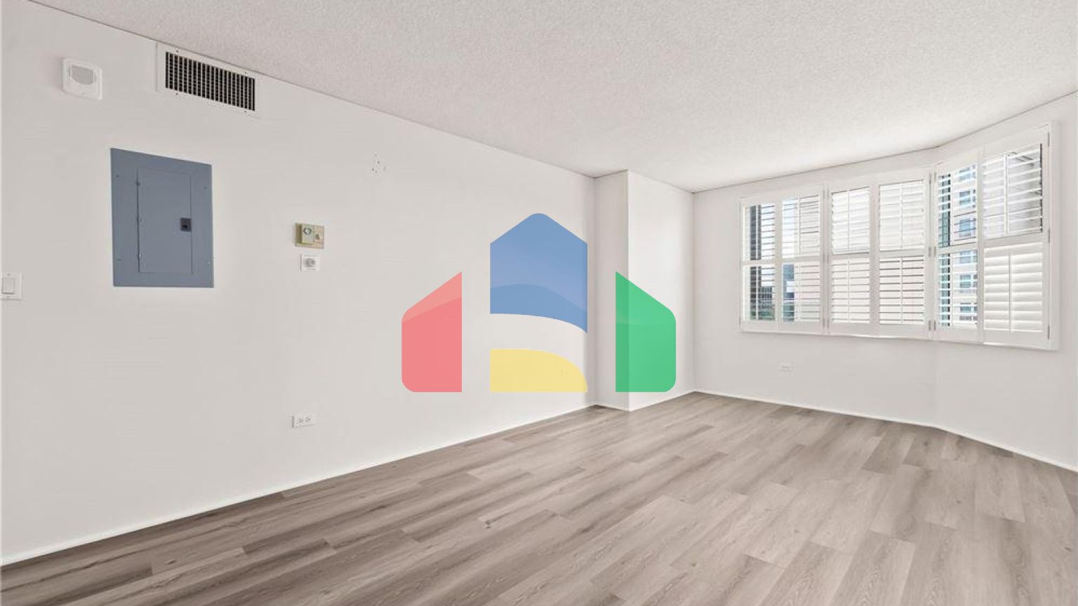 Residential - Condo/Apartment - Honolulu, Hawaii, United States - United States