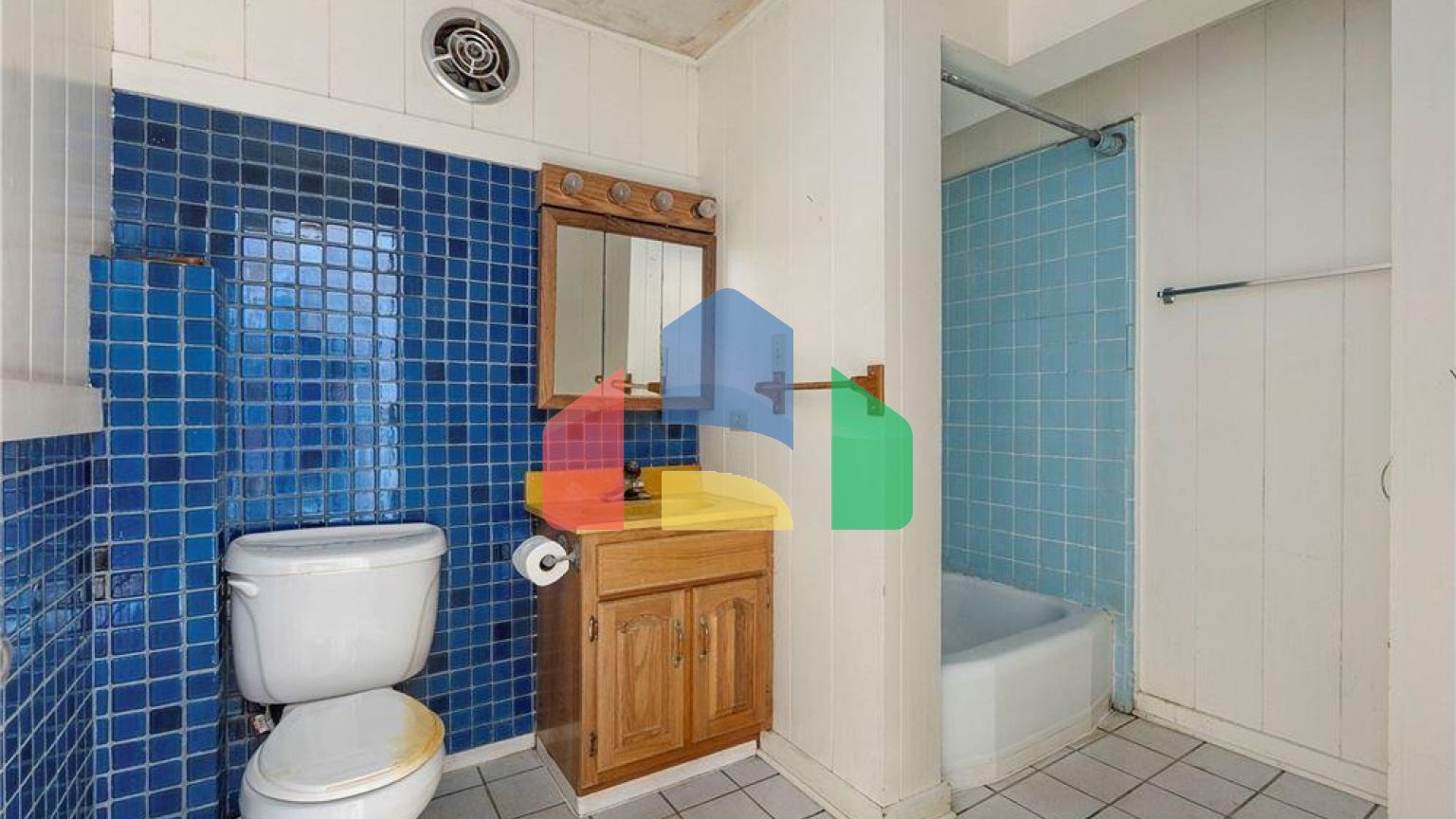 Residential - Single Family Home - Honolulu, Hawaii, United States - United States