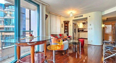 Residential - Condo/Apartment - Honolulu, Hawaii, United States - United States