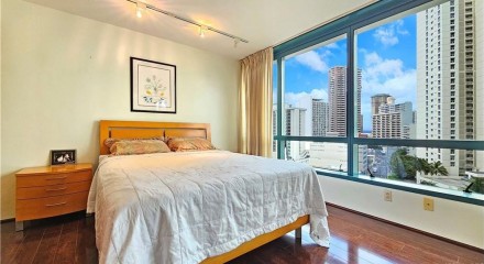 Residential - Condo/Apartment - Honolulu, Hawaii, United States - United States