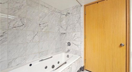 Residential - Condo/Apartment - Honolulu, Hawaii, United States - United States