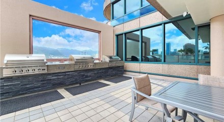 Residential - Condo/Apartment - Honolulu, Hawaii, United States - United States