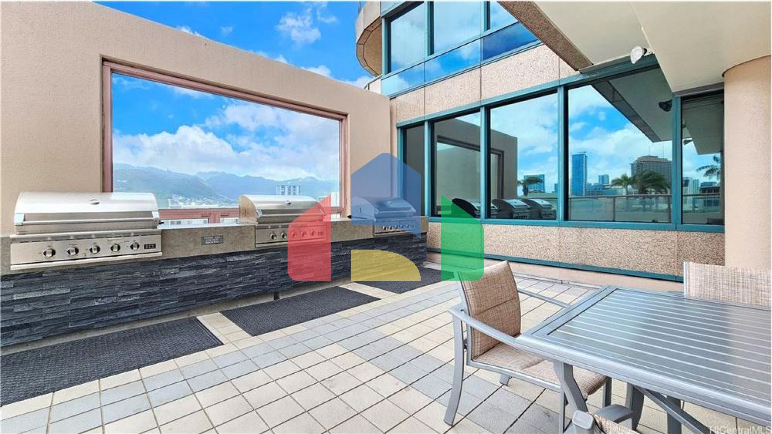 Residential - Condo/Apartment - Honolulu, Hawaii, United States - United States