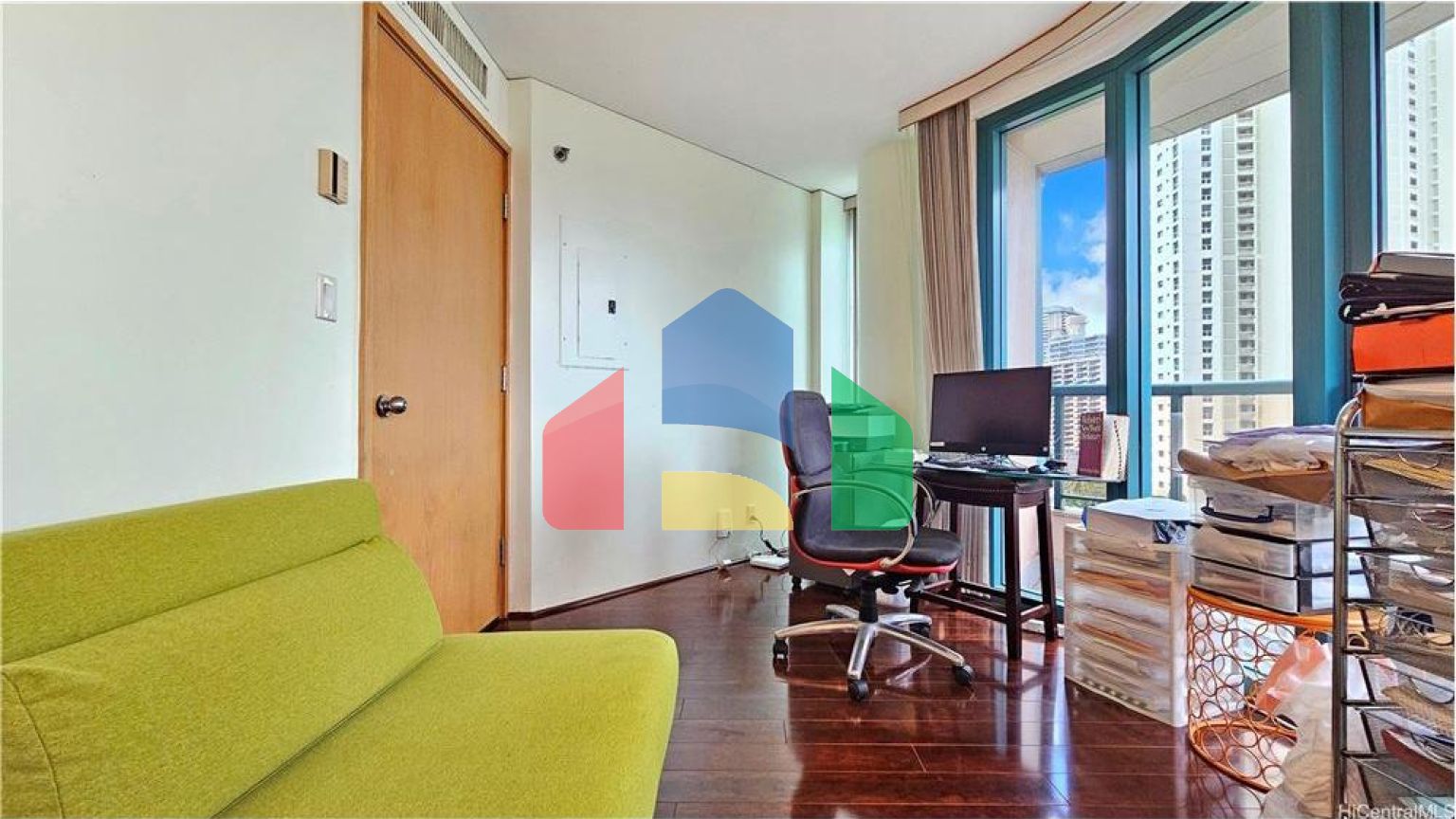 Residential - Condo/Apartment - Honolulu, Hawaii, United States - United States