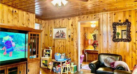 Residential - Single Family Home - Jacksonville, Illinois, United States - United States