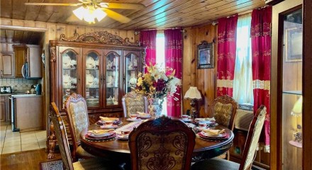Residential - Single Family Home - Jacksonville, Illinois, United States - United States