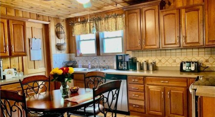 Residential - Single Family Home - Jacksonville, Illinois, United States - United States