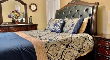 Residential - Single Family Home - Jacksonville, Illinois, United States - United States