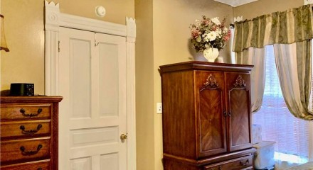 Residential - Single Family Home - Jacksonville, Illinois, United States - United States