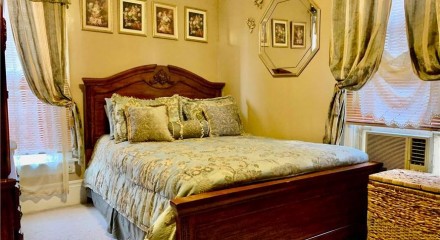 Residential - Single Family Home - Jacksonville, Illinois, United States - United States
