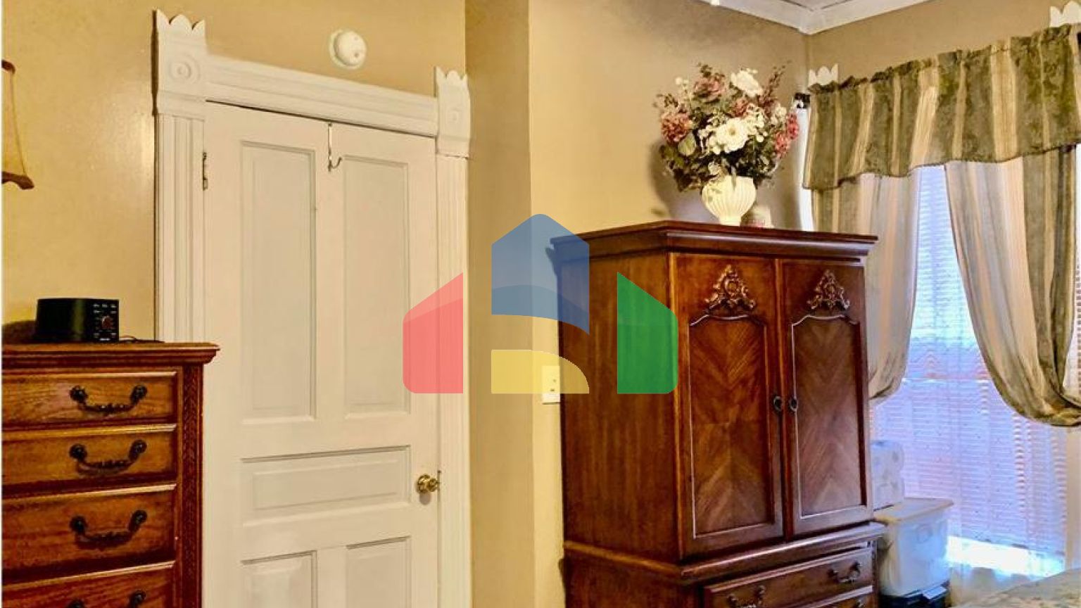 Residential - Single Family Home - Jacksonville, Illinois, United States - United States